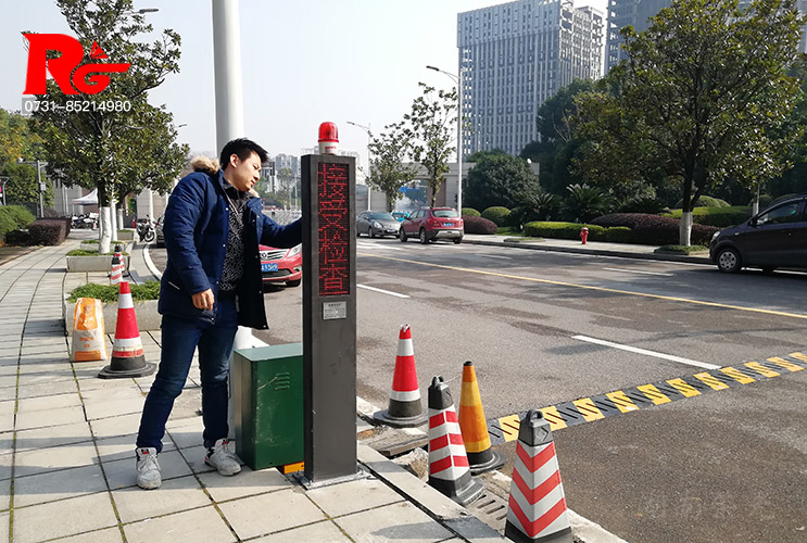 ��·��Ϣ��ʾ����һ�w��LED��·�@ʾ�� �Lɳ�����@ʾ�����b