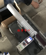 寧波某客戶(hù)為合金鋼螺栓和鑲件，風(fēng)力發(fā)電葉片襯套定制的專(zhuān)用噴砂