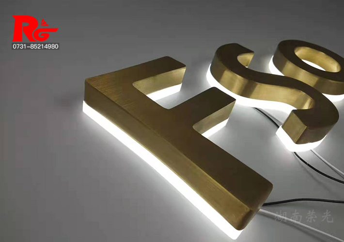 �Lɳ���P���