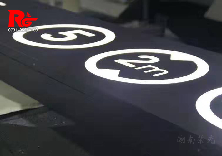 �L(zh��ng)ɳLED����