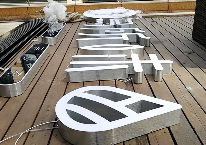 �L(zh��ng)ɳ�̲������