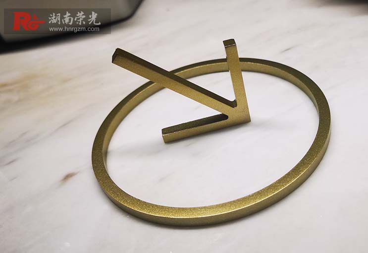 �Lɳ���R����