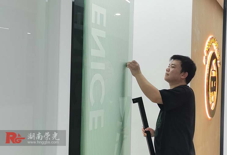 �Lɳ�����NĤ