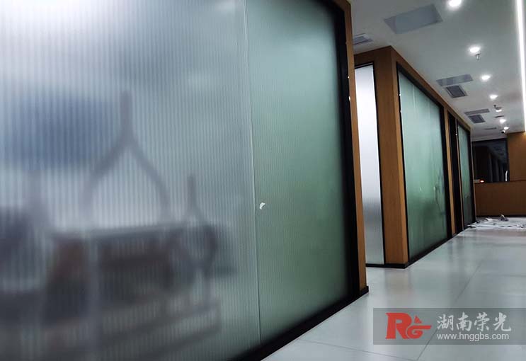 �Lɳ�����NĤ